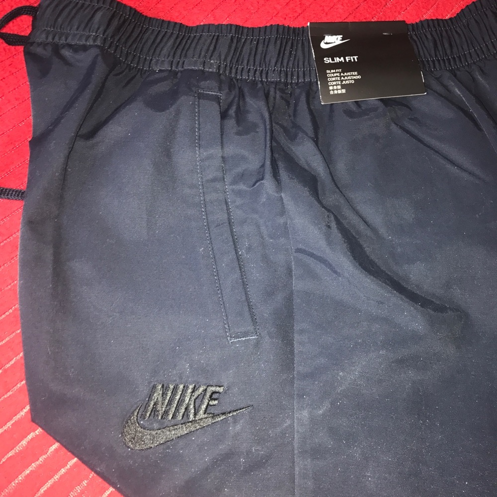 Nike slim fit Joggers NWT medium
